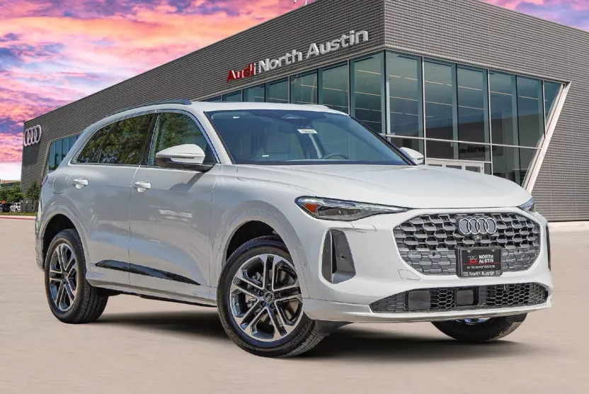 2025 Audi Q5 2.0T Premium Plus photo 1