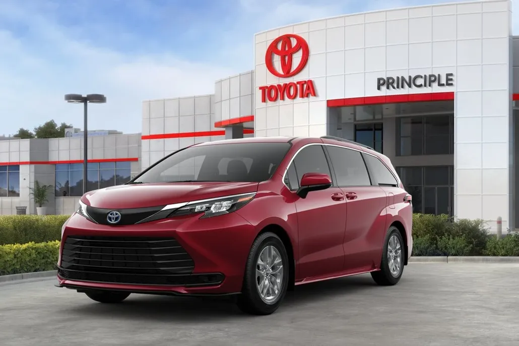 2025 Toyota Sienna LE photo 1