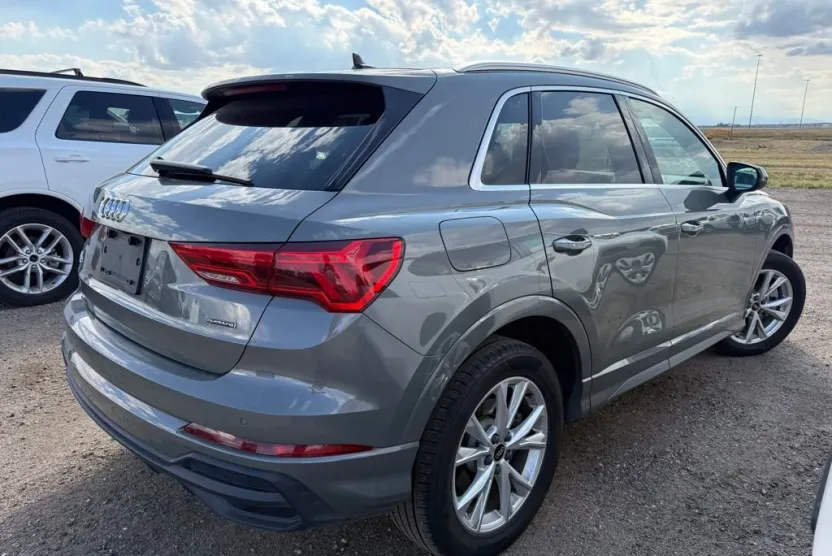 2023 Audi Q3 45 TFSI S line Premium photo 1