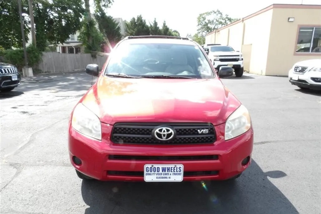 2007 Toyota RAV4 Sport photo 1