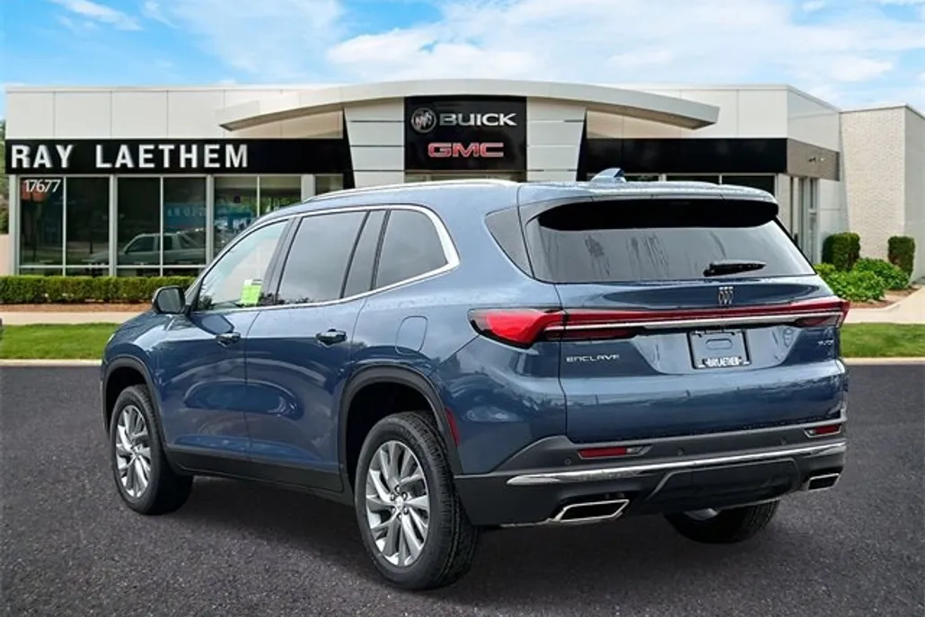 2026 Buick Enclave Preferred photo 1