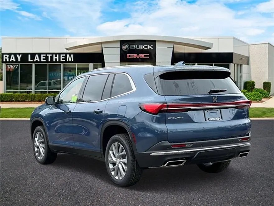 2026 Buick Enclave Preferred photo 1