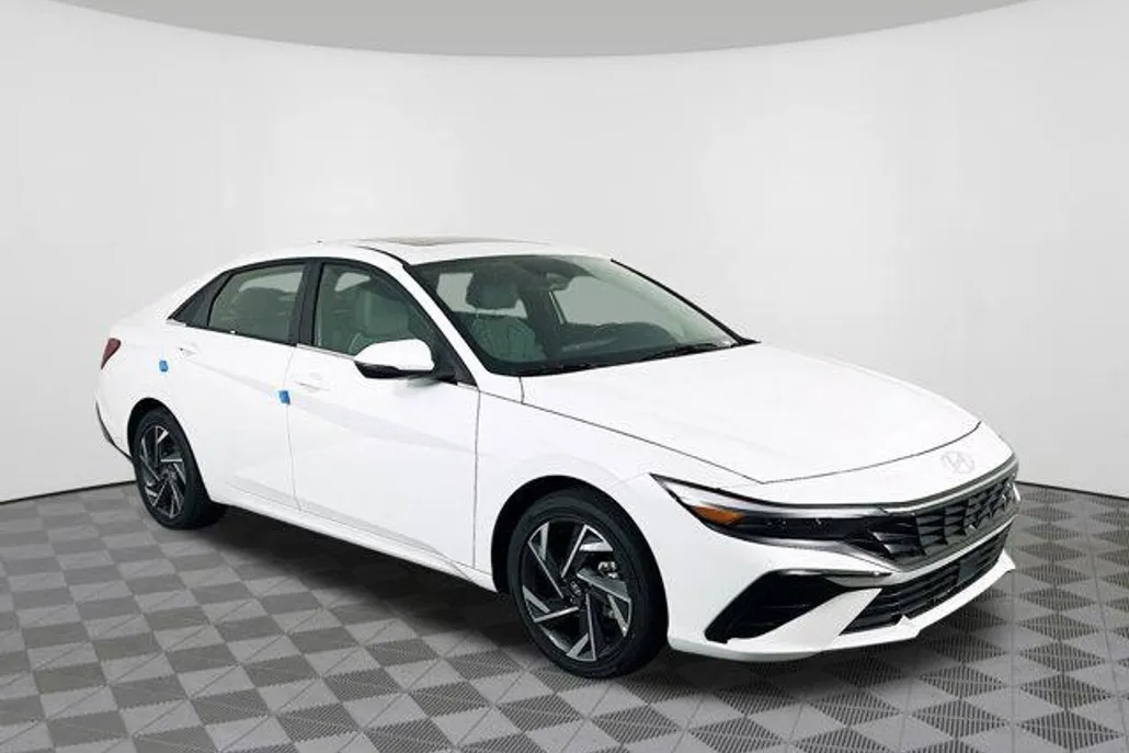 2025 Hyundai Elantra Hybrid Limited photo 1