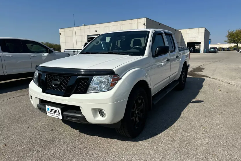 2021 Nissan Frontier PRO-4X photo 1