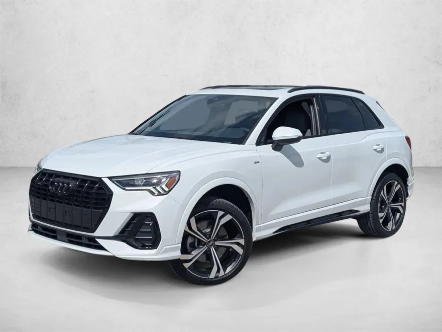 2024 Audi Q3 45 TFSI S line Premium photo 1