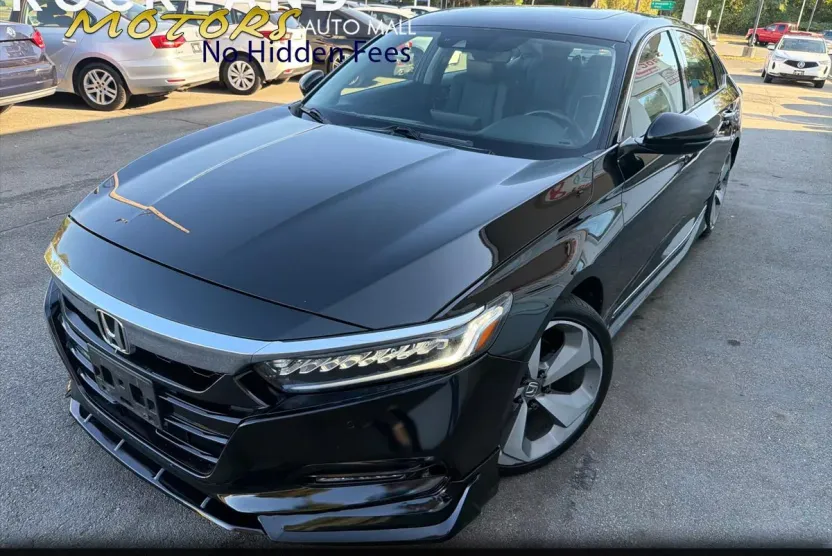2018 Honda Accord Touring 1.5T photo 1