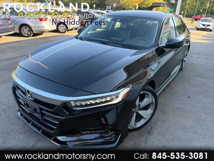 2018 Honda Accord Touring 1.5T photo 1
