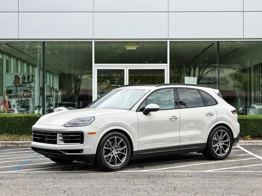 2026 Porsche Cayenne photo 1