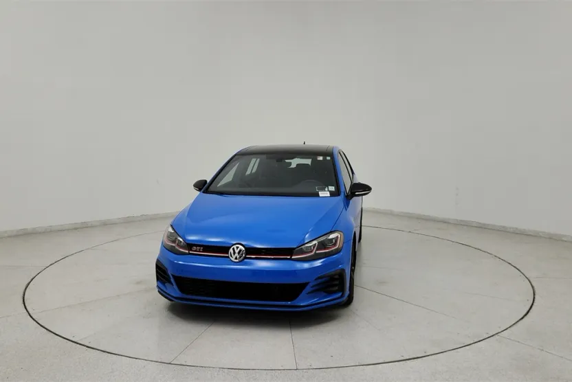 2021 Volkswagen Golf GTI SE photo 1