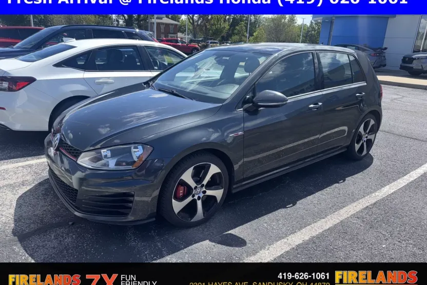 2016 Volkswagen Golf GTI SE Performance photo 1