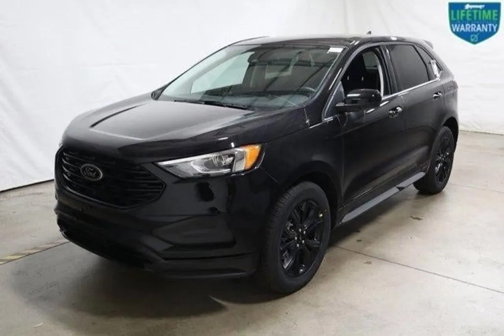 2024 Ford Edge SE photo 1