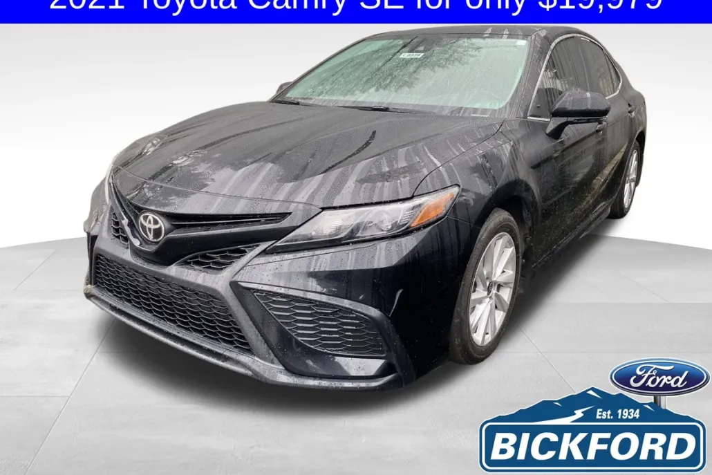 2021 Toyota Camry SE photo 1