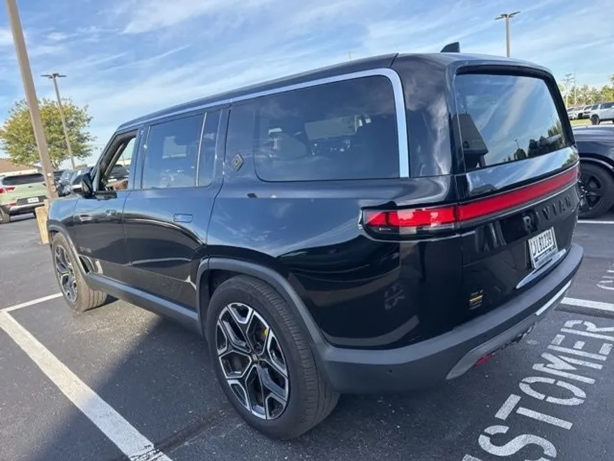 2023 Rivian R1S Launch Edition photo 1