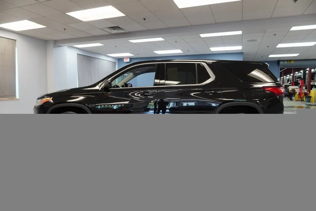 2020 Chevrolet Traverse LS photo 1