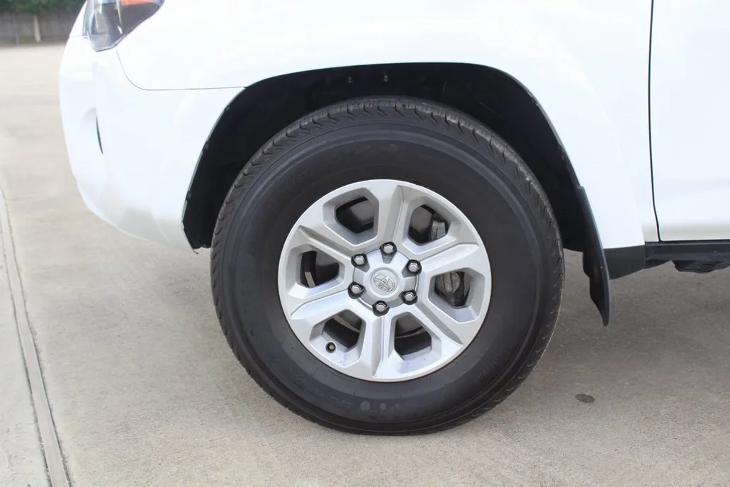 2023 Toyota 4Runner SR5 photo 1