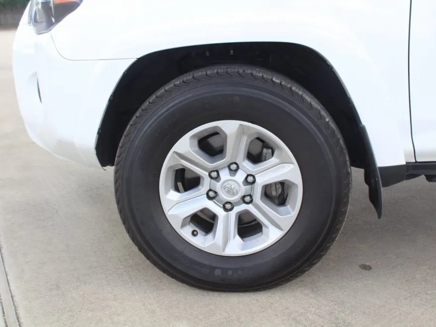 2023 Toyota 4Runner SR5 photo 1