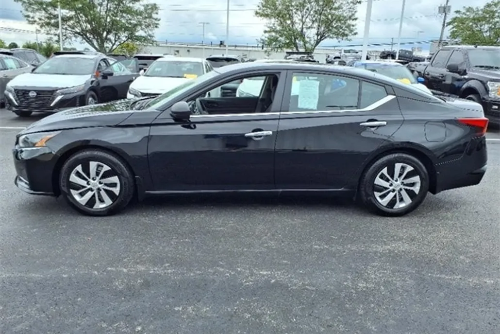 2024 Nissan Altima 2.5 S photo 1