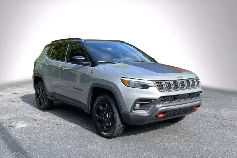 2023 Jeep Compass Trailhawk photo 1