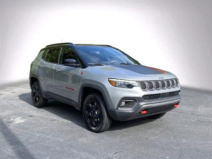 2023 Jeep Compass Trailhawk photo 1