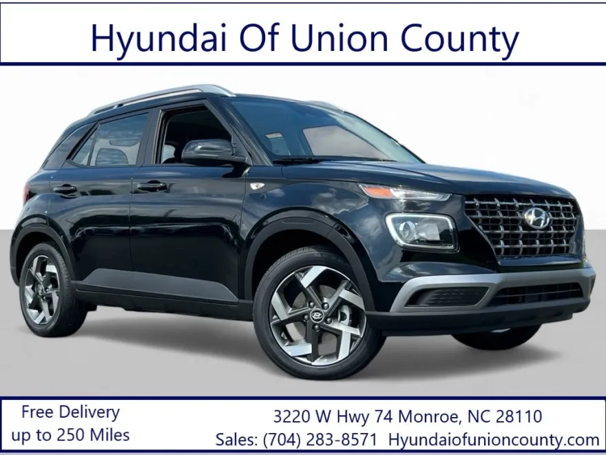 2025 Hyundai Venue SEL photo 1