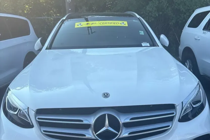 2019 Mercedes Benz GLC 300 photo 1