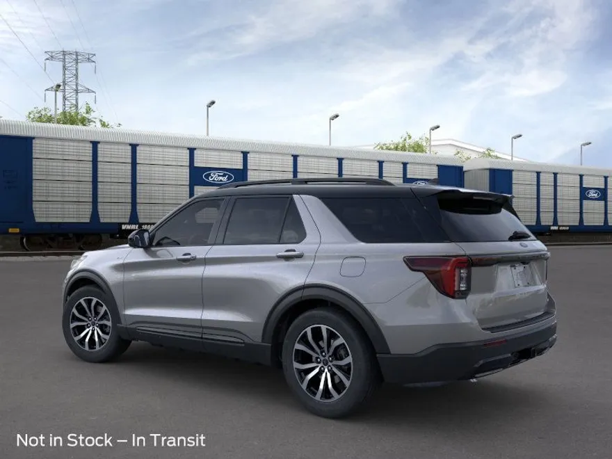 2025 Ford Explorer ST-Line photo 1