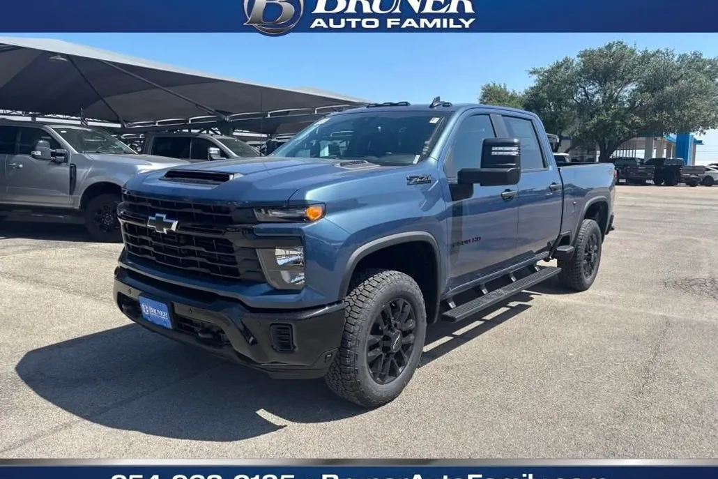 2025 Chevrolet Silverado 2500HD Custom photo 1