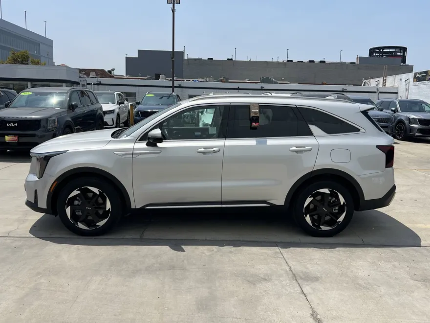 2025 Kia Sorento Plug-In Hybrid EX photo 1