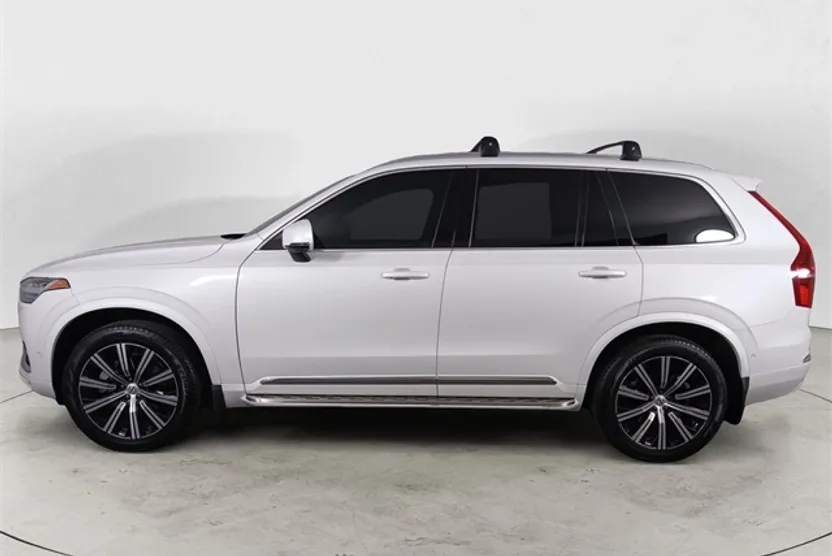 2024 Volvo XC90 Plus photo 1