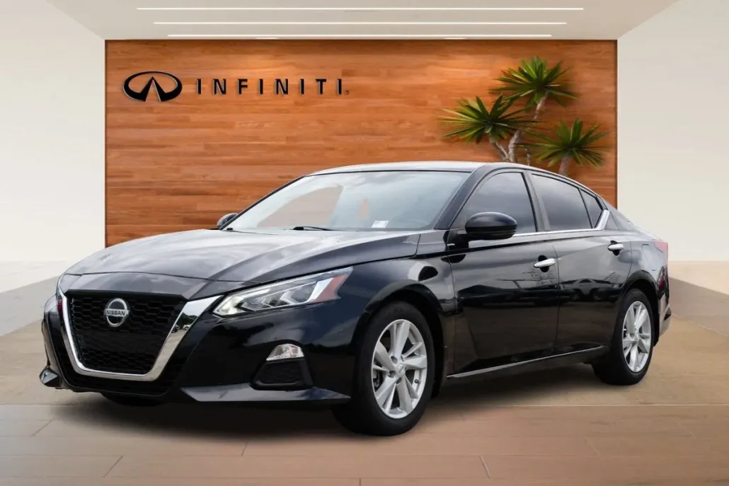 2022 Nissan Altima 2.5 SV photo 1