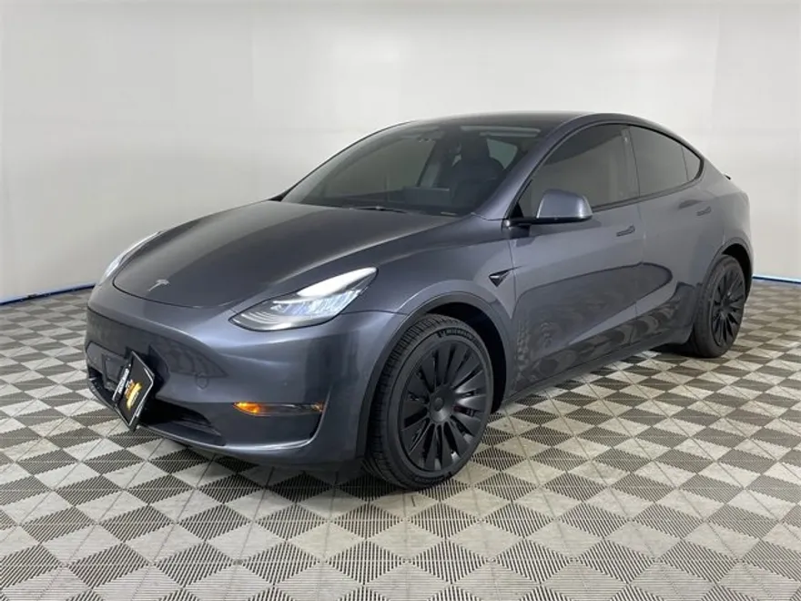 2022 Tesla Model Y Long Range photo 1