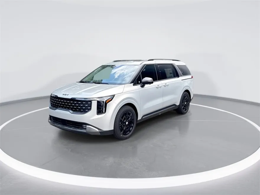 2026 Kia Carnival SX photo 1