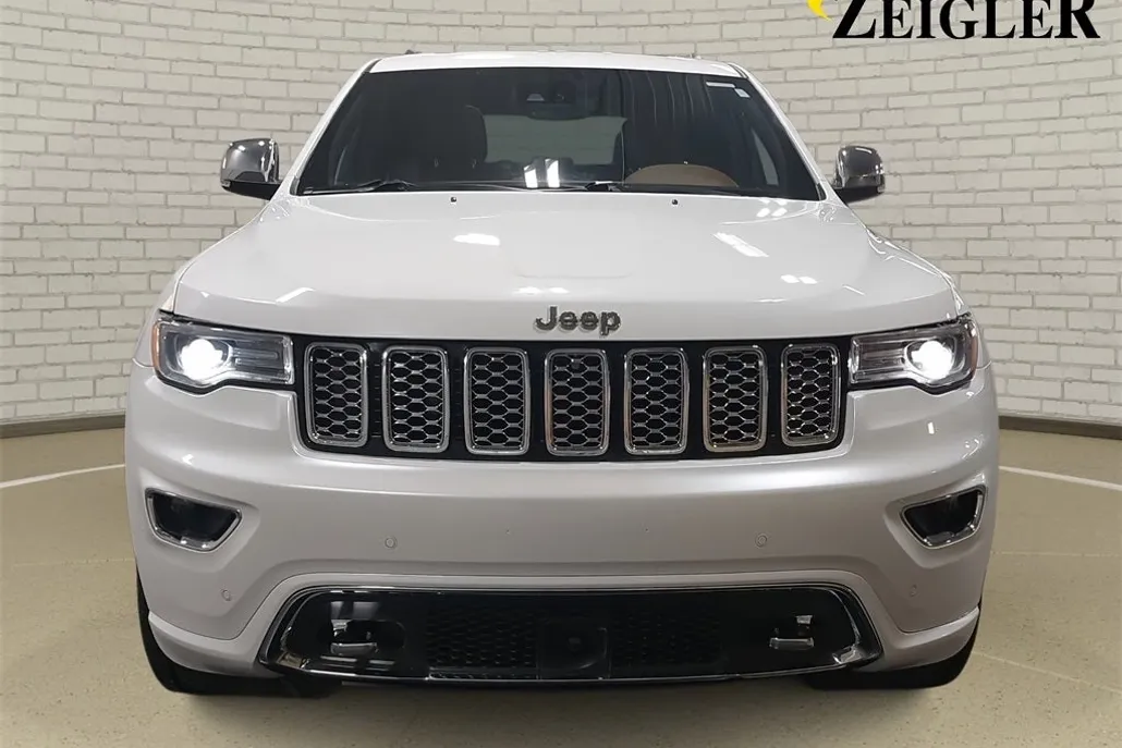 2020 Jeep Grand Cherokee Overland photo 1