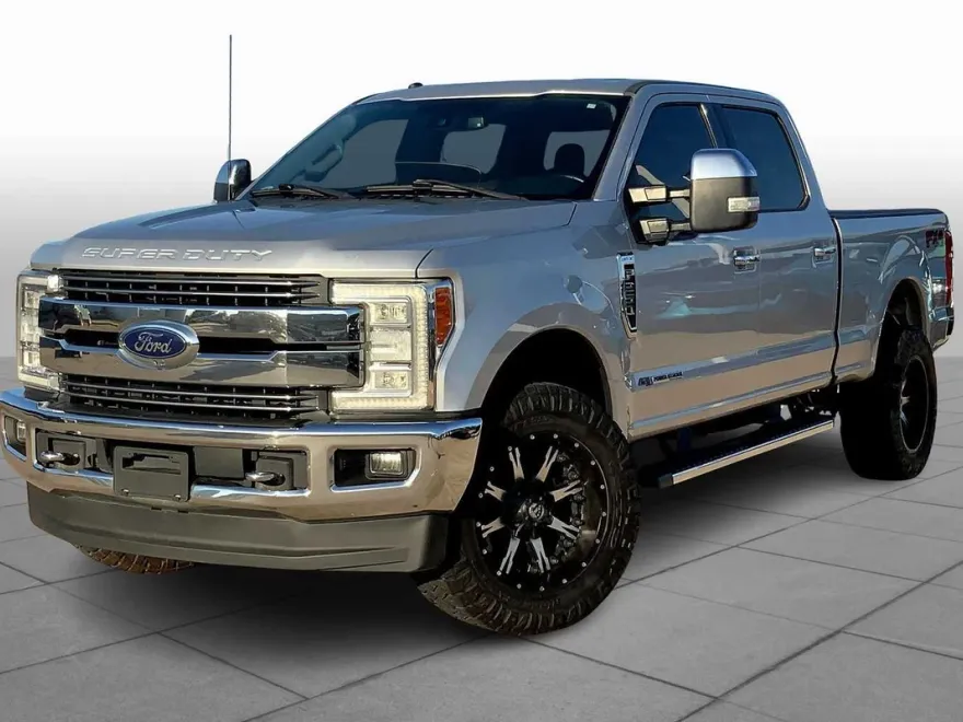2018 Ford F-250 Lariat photo 1