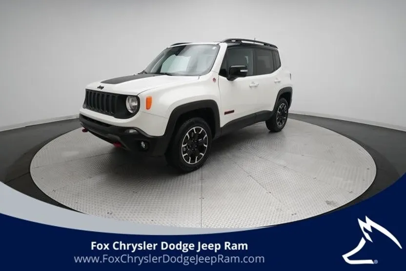 2023 Jeep Renegade Trailhawk photo 1