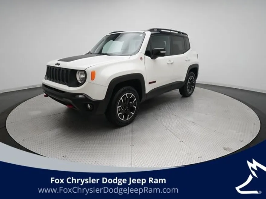 2023 Jeep Renegade Trailhawk photo 1