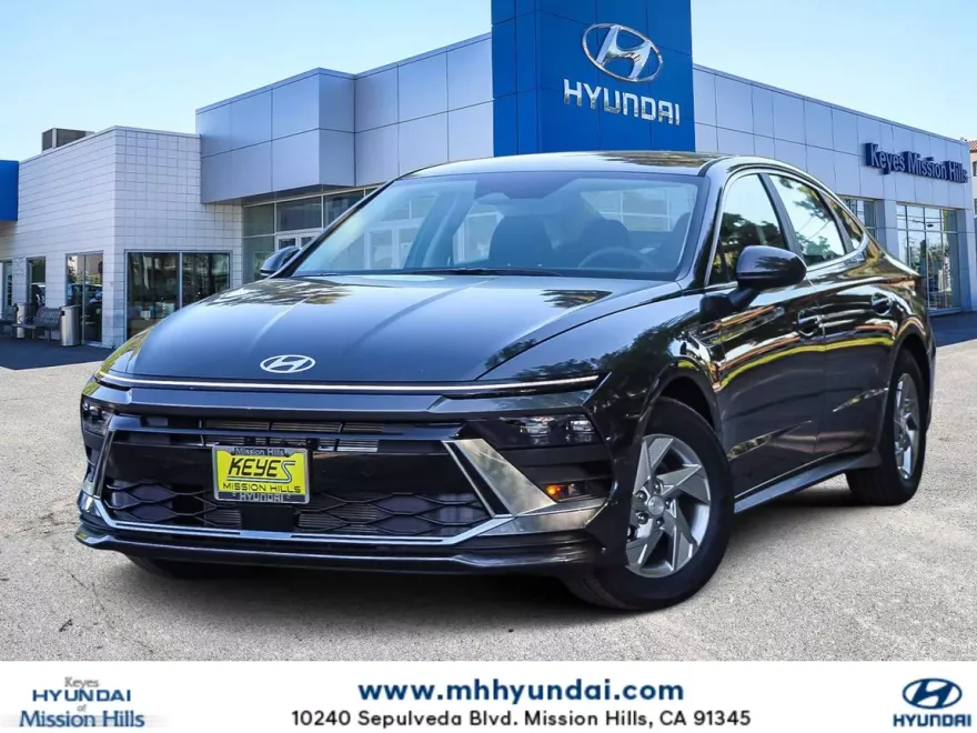 2025 Hyundai Sonata SE photo 1