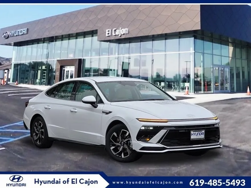 2025 Hyundai Sonata SEL photo 1