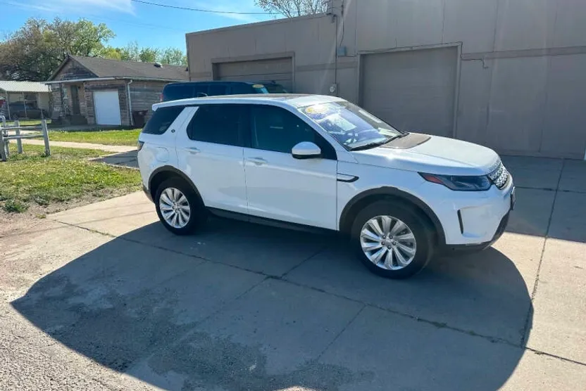 2021 Land Rover Discovery Sport SE photo 1