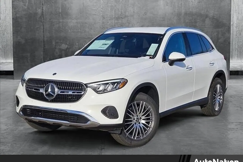 2025 Mercedes Benz GLC 300 4MATIC photo 1