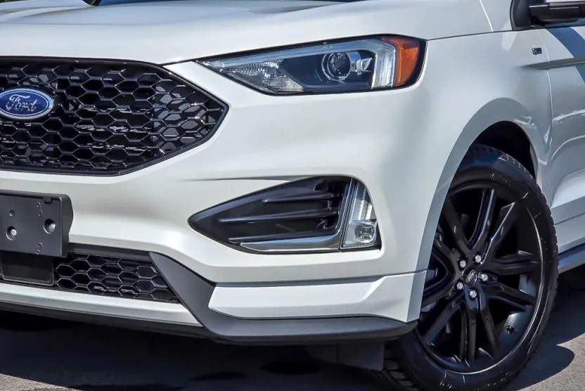 2023 Ford Edge SEL photo 1
