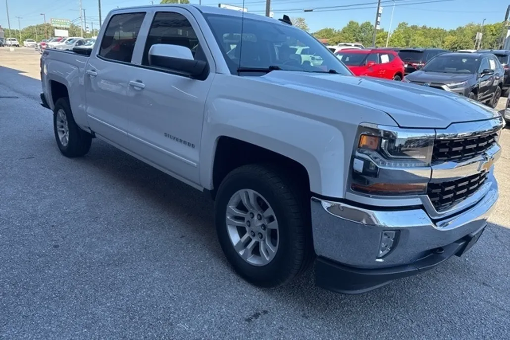 2018 Chevrolet Silverado 1500 LT1 photo 1