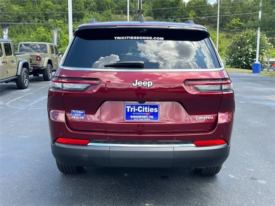 2025 Jeep Grand Cherokee Limited photo 1