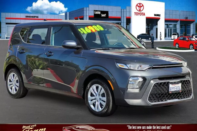 2022 Kia Soul LX photo 1