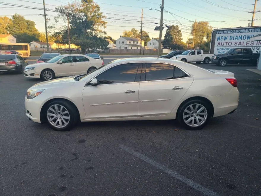 2014 Chevrolet Malibu photo 1