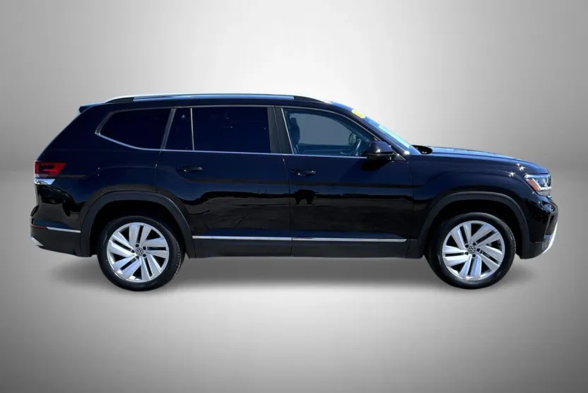 2021 Volkswagen Atlas SEL photo 1