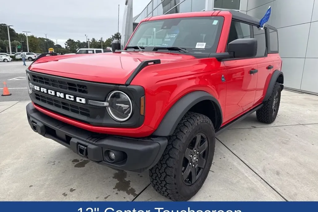 2024 Ford Bronco Black Diamond photo 1