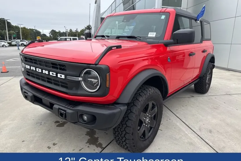 2024 Ford Bronco Black Diamond photo 1