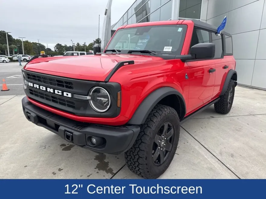 2024 Ford Bronco Black Diamond photo 1
