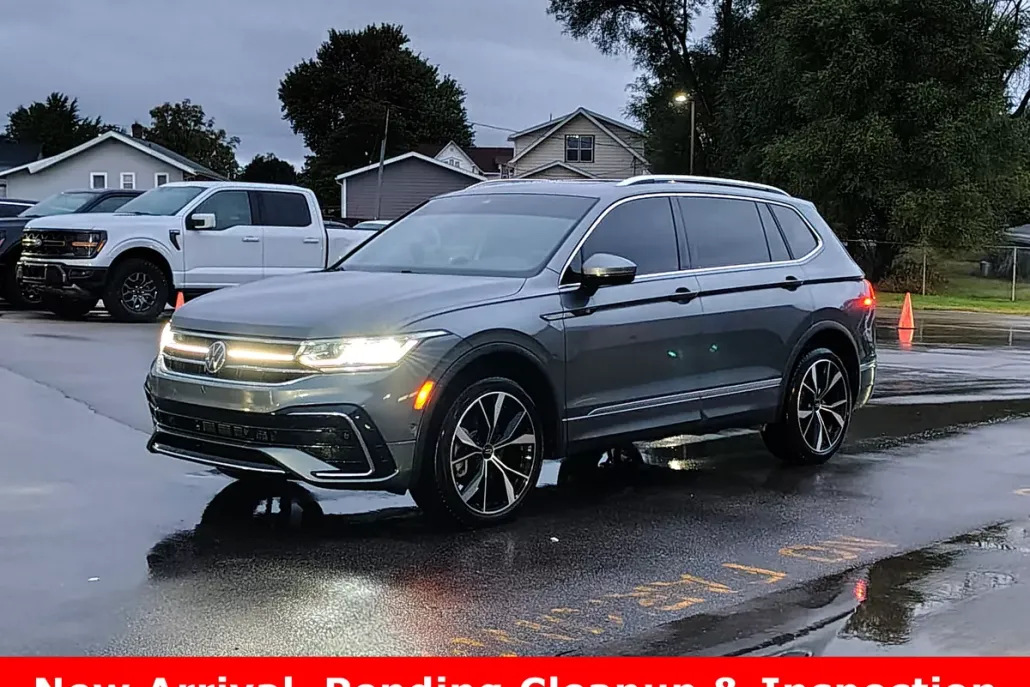 2022 Volkswagen Tiguan SEL Premium R-Line photo 1